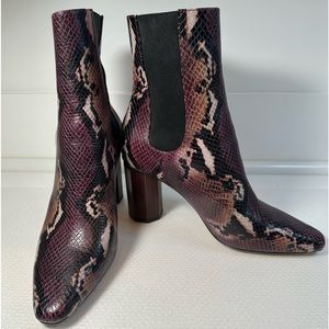 Donald Pliner snake pattern boots  size 7 1/2 Burgundy